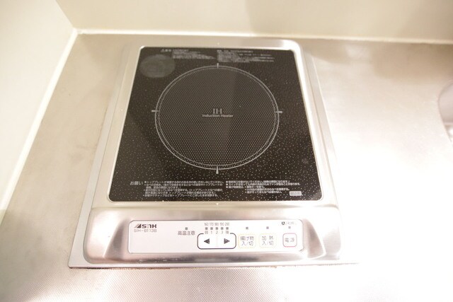 物件内観写真27　(お掃除楽々なＩＨコンロです)