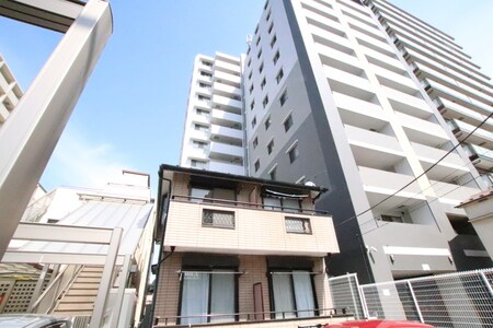 ベルフラッツ八日町外観写真