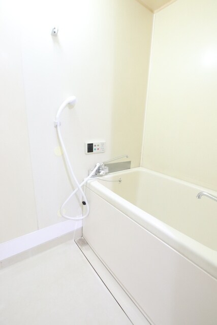 物件内観写真11　(追い焚き付きバスルームです♪)