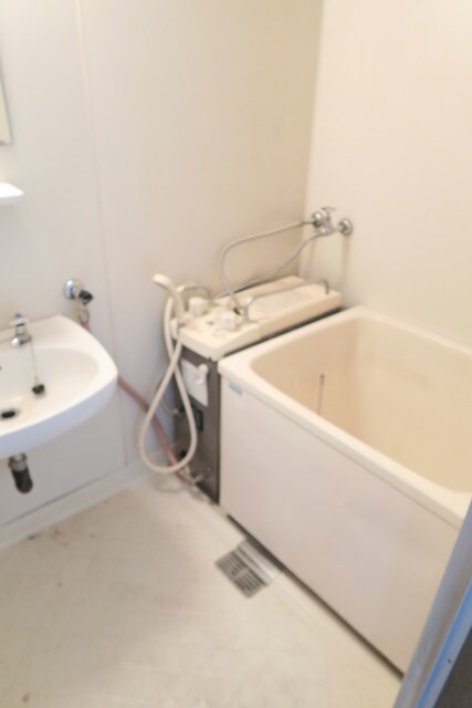 物件内観写真6　(浴室)