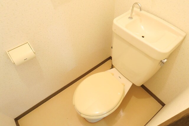 物件内観写真8　(トイレ)