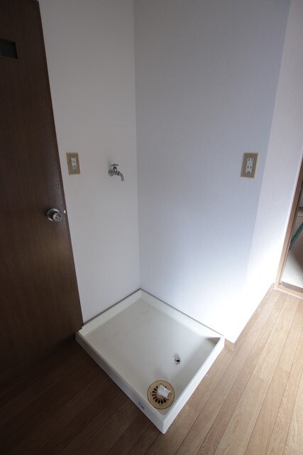 物件内観写真9　(室内洗濯機置場です。)