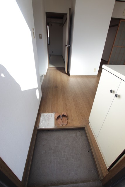 物件内観写真14　(玄関からです。)