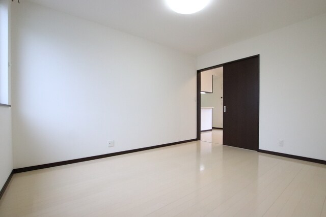 物件内観写真16　(※照明は設備ではありません)