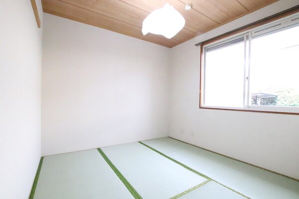 子供部屋(4.5帖の和室です★（照明は設備ではありません))