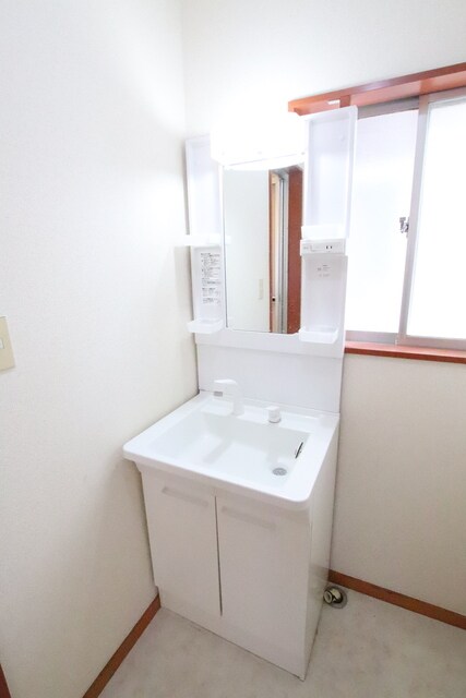 物件内観写真10　(独立洗面台♪)