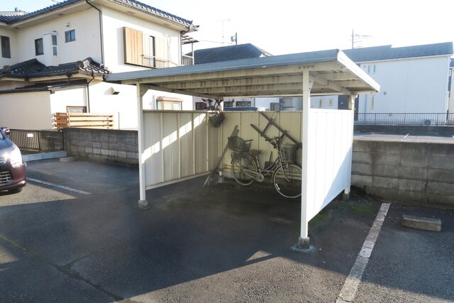 物件外観写真3　(駐輪場)