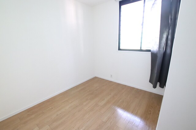 物件内観写真9　(（カーテンは設備ではありません))