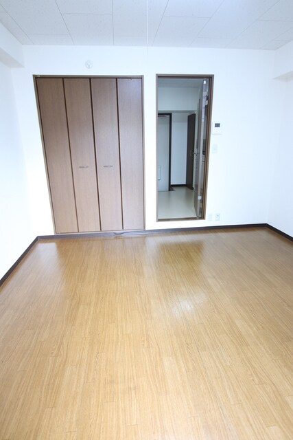 物件内観写真7　(7.5帖の洋室です。)