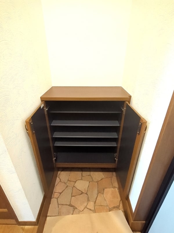 玄関(シューズボックスです♪)