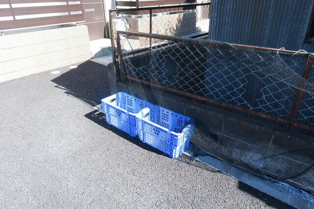 物件外観写真5　(ゴミ置場)