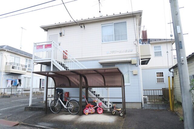 物件外観写真2　(2階建アパートでございます。)