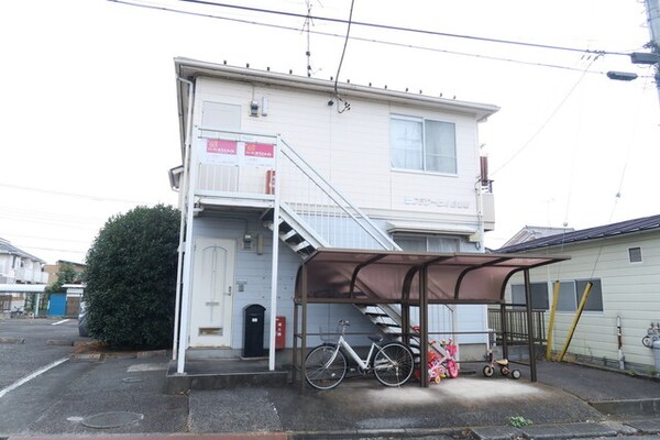 エントランス(2階建アパートでございます。)