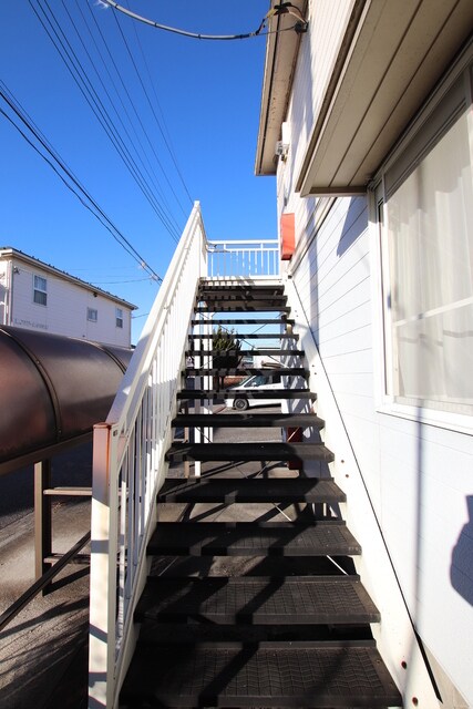 物件外観写真8　(共用階段です。)