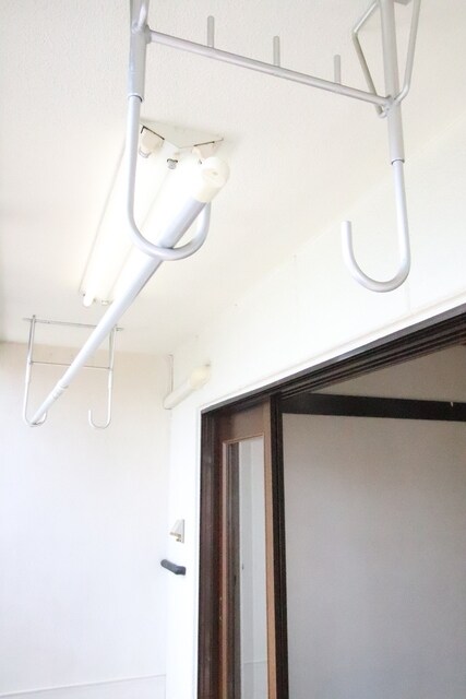 物件内観写真10　(物干し竿付きです♪)