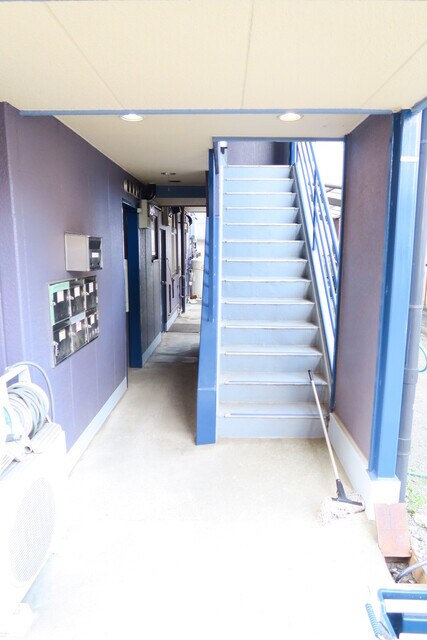 物件外観写真5　(エントランス)