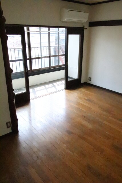 物件内観写真16　(リビングです♪)