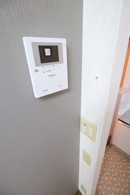 物件内観写真18　(モニター付きインターホンです♪)
