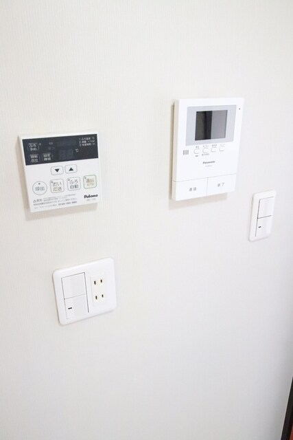 物件内観写真24　(モニター付きインターホンです♪)