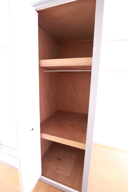 物件内観写真20　(★奥行が嬉しい物入収納★)