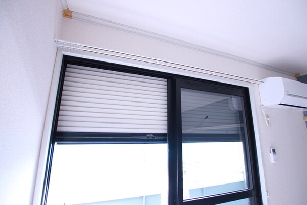 設備(★防犯面でも安心のシャッター雨戸★)