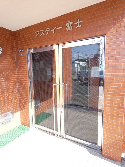 物件外観写真7　(★建物入口★)