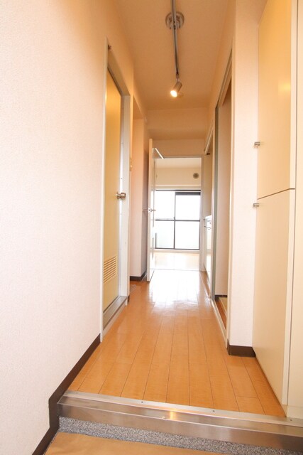 物件内観写真10　(玄関☆彡)