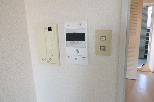 物件内観写真16　(インターホン)