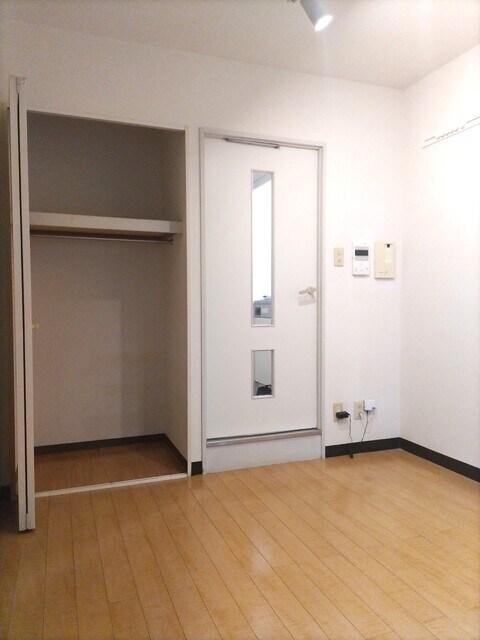 物件内観写真16　(洋室☆彡)