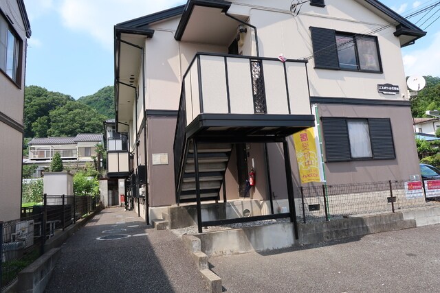 物件外観写真6　(建物入口)