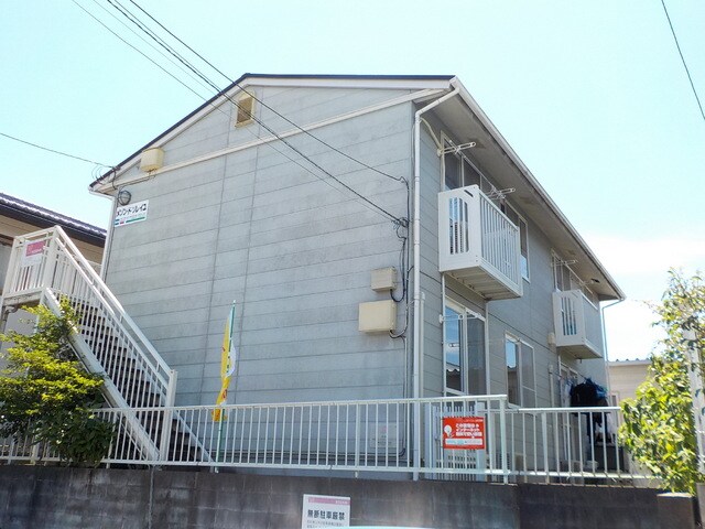 物件外観写真2　(1フロア2住戸・全戸角部屋☆彡)