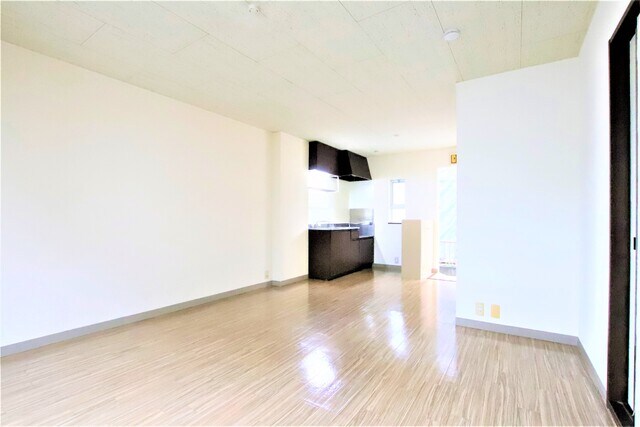 物件内観写真10　(12帖リビング☆彡)