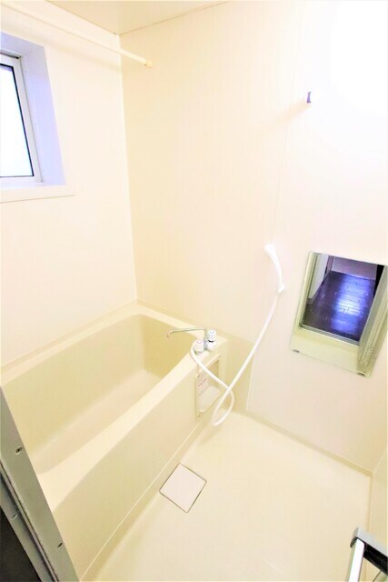 物件内観写真17　(窓付バス☆彡)