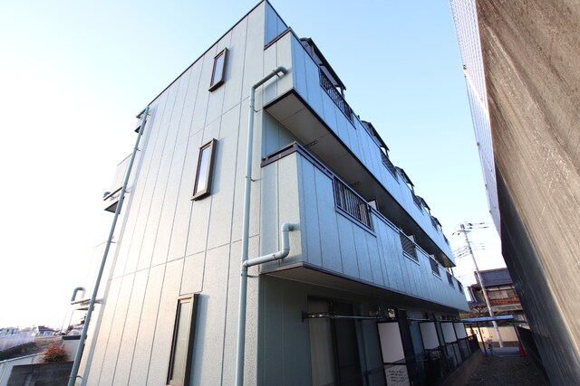 物件外観写真2　(★インターネット無料・バストイレ別のシングルタイプ★)