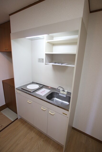 物件内観写真14　(★ミニ収納棚付き・コンパクトキッチン★)
