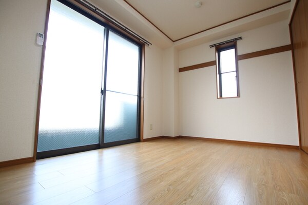 居室(★【洋室5.8帖】★)