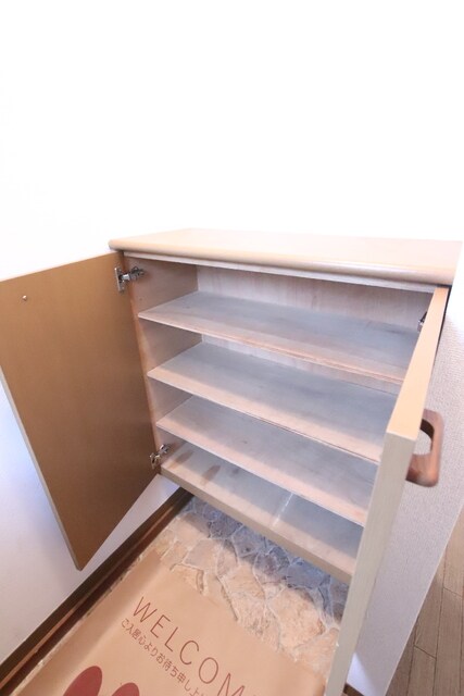 物件内観写真25　(玄関収納☆彡)