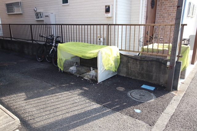 物件外観写真6　(敷地内ゴミ置き場♪)