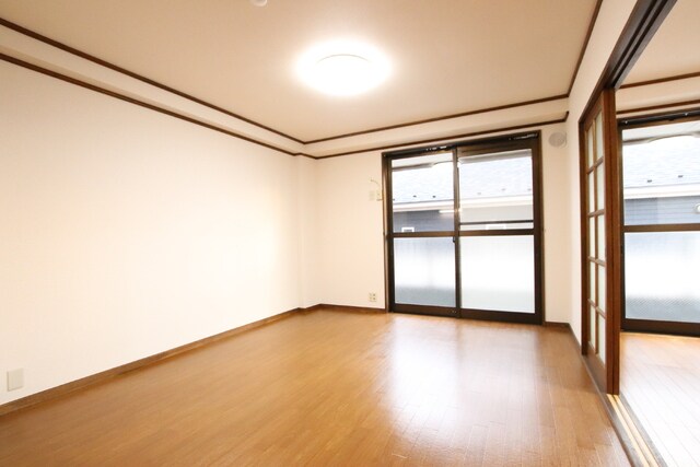 物件内観写真13　(※照明は残地となります。)