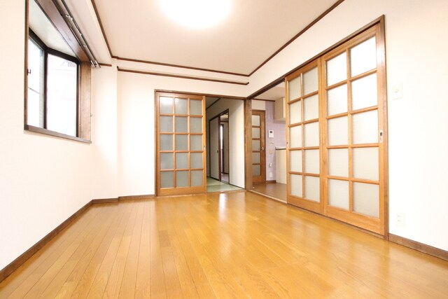 物件内観写真22　(※照明は残地となります。)