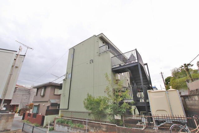 物件外観写真2　(鉄骨造マンションタイプです。)