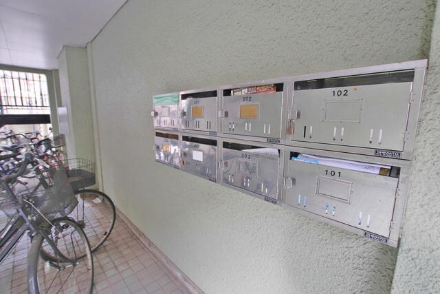 物件外観写真5　(集合ポスト)