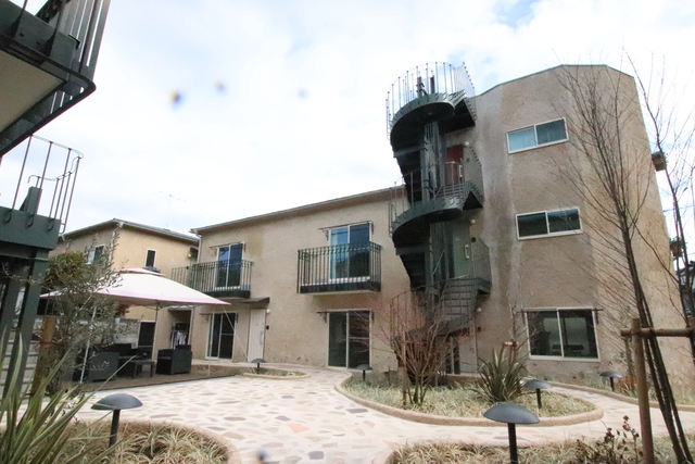 Ｓｔｕｄｉｏ　ｇｏｒｄｅｓ