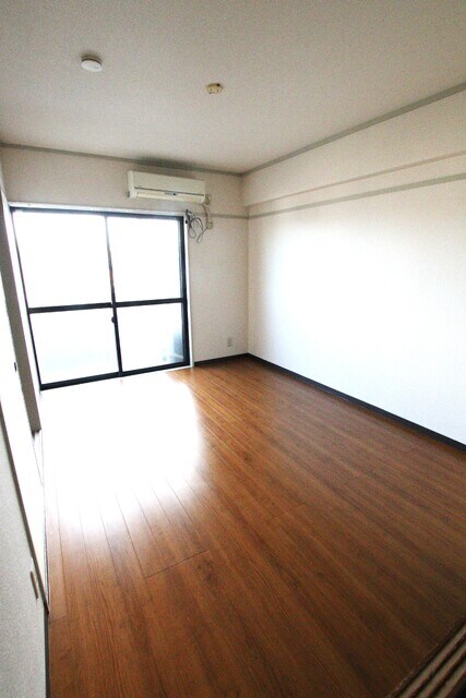 物件内観写真8　(洋室です♪)