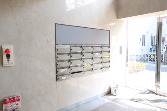 物件外観写真7　(集合ポスト)