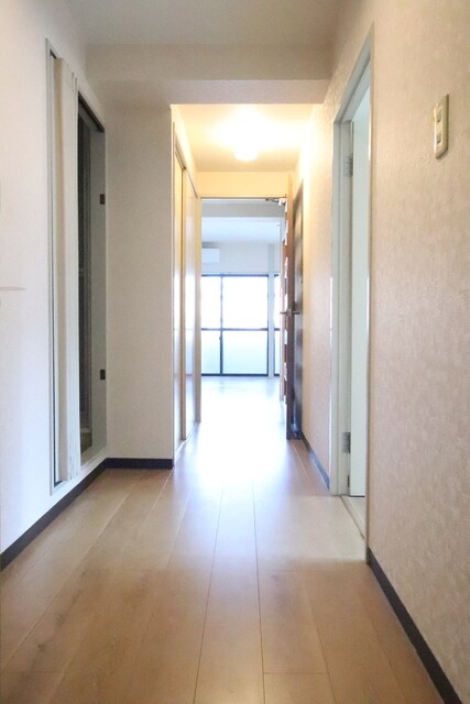 物件内観写真24　(玄関)