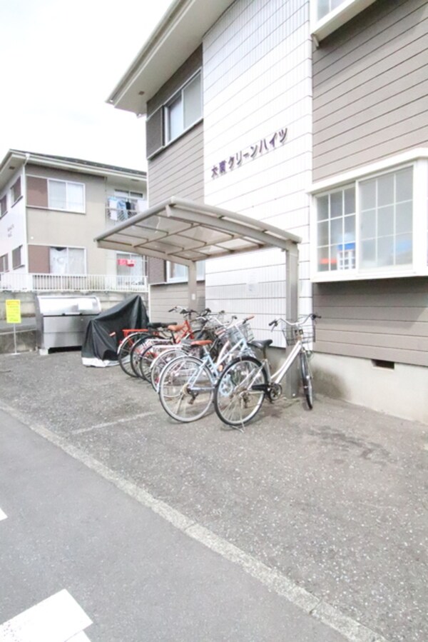 共用設備(屋根付き駐輪場)