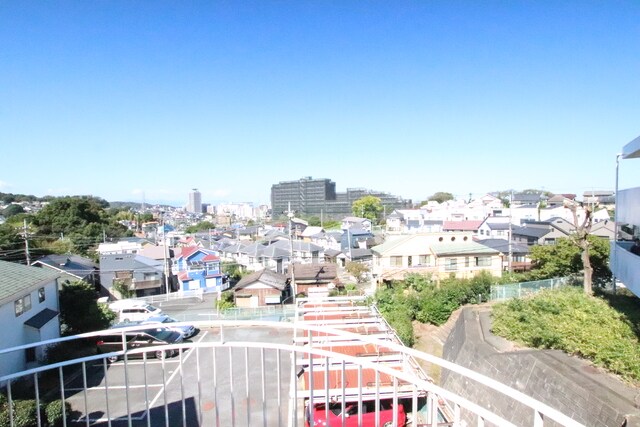 物件外観写真7　(共用廊下からの眺め)