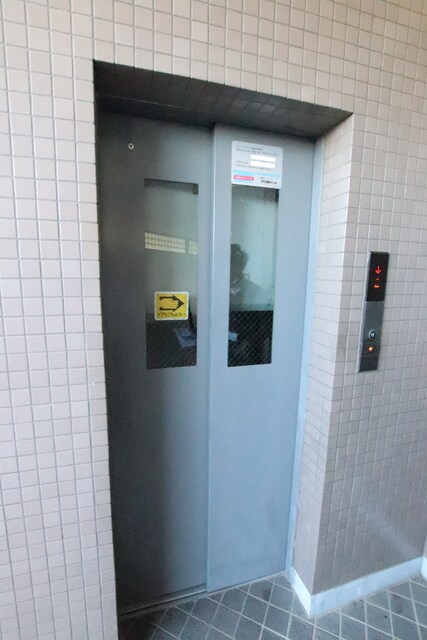 物件外観写真8　(エレベーター)
