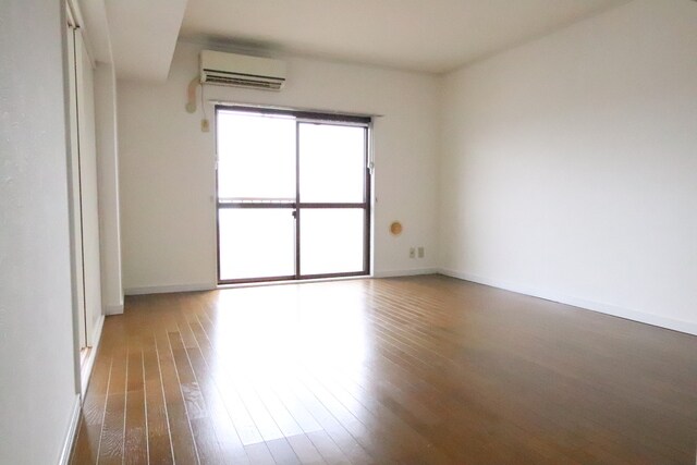 物件内観写真9　(リビング)